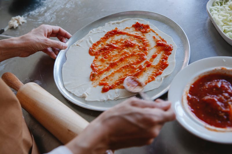 pizza luce Margherita classic tomato mozzarella